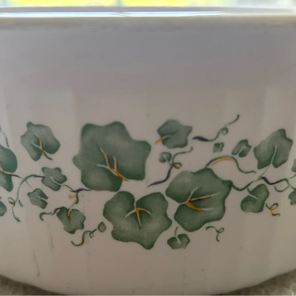 Corningware Ivy baking dish no lid